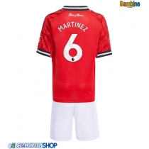 Maglie da calcio Manchester United Lisandro Martinez #6 Prima Maglia Bambino 2025-26 Manica Corta + Pantaloni corti)